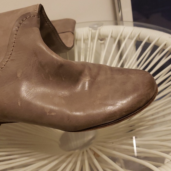 Chloe Knee-High Heloise Grey Leather Boots - Embossed Logo, Classic Equestrian - Picture 6 of 8